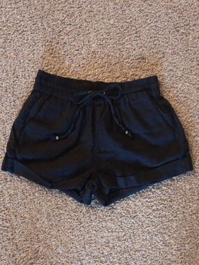 Love Tree Black Drawstring Rolled-Hem Athletic Shorts